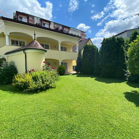 Gaestehaus Auerhahn Vöcklabruck エクステリア 写真